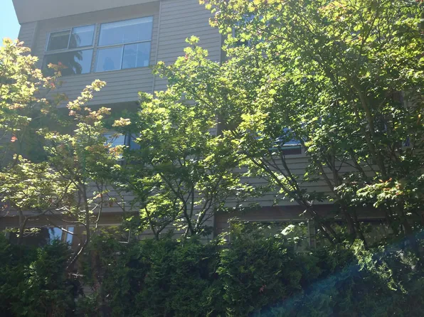 2827 Franklin Ave E Unit N2, Seattle, WA 98102