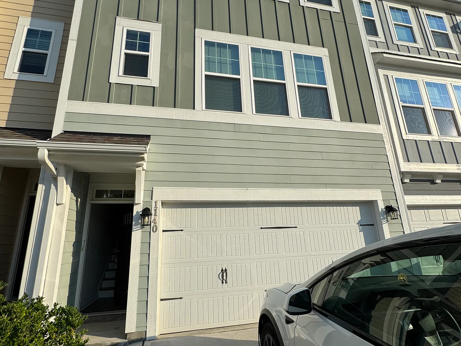 4 bed, 2.5 bath, 1800 sqft, $2,400 — Photo 4