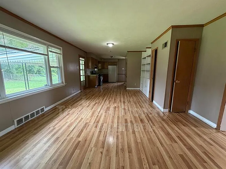 1871 Shardell Dr — Photo 14