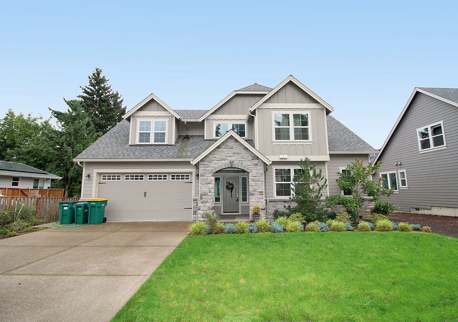 Gorgeous Modern Construction 4 Bed/2.5 Bath Home on Quiet Street — Photo 1