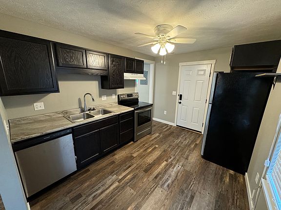 3rd image of 278 Forest Ave