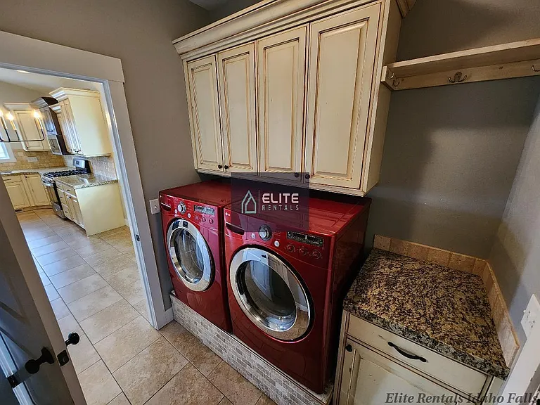 3700 Potomac Way — Photo 9