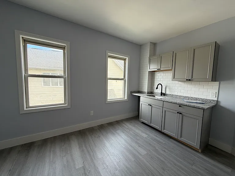 1 Bailey St #2 — Photo 3