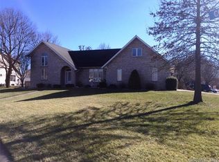140 Coventry Way, Highland, IL 62249