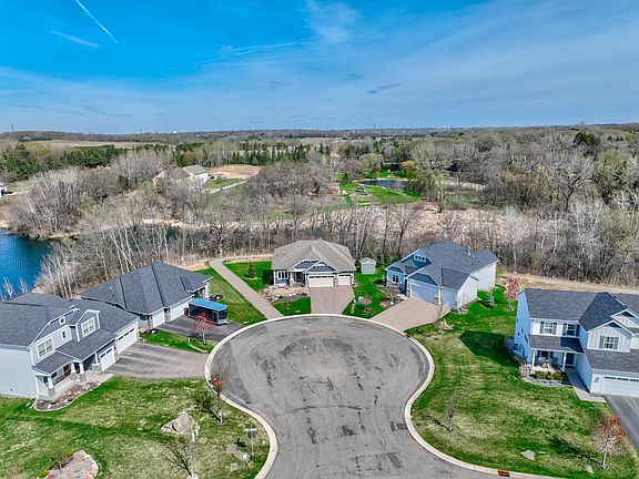 5th image of 1037 Oakwood Ct