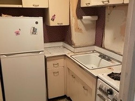 3rd image of 420 E 55th St APT 12T