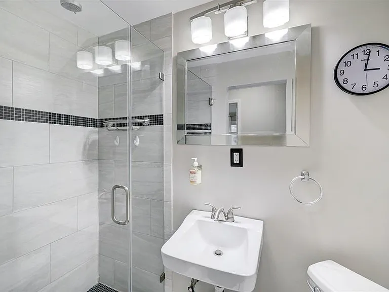 6837 Concho St — Photo 14