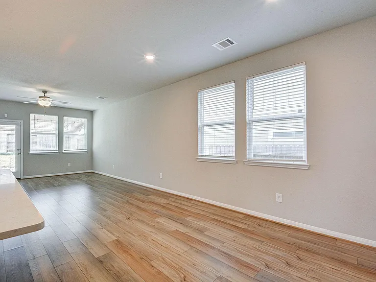 18572 Meadow Point Ln — Photo 9