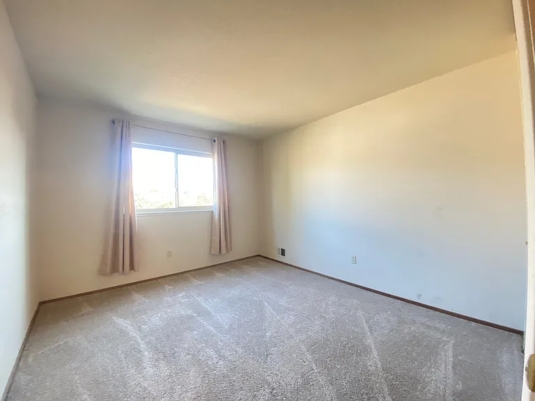 500 Cloudview Dr — Photo 7