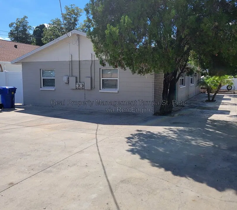 7226 Donald Ave #B