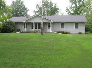 19380 N Drew Rd, Centralia, MO 65240