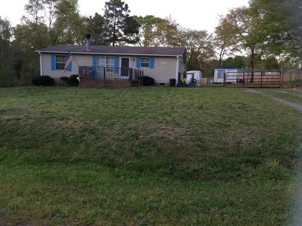 91 Kate Ln, Sanford, NC 27332