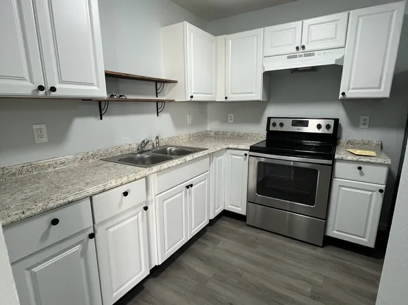 326 Stratford Way, Holland, MI
