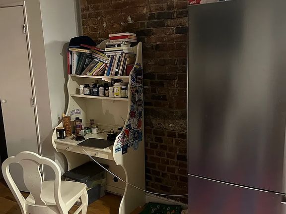 4th image of 173 Ludlow St APT 1B