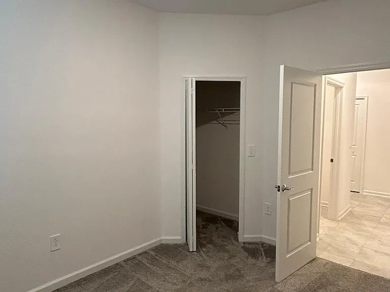 913 Laurel View Way — Photo 8