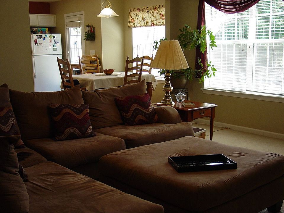 2nd image of 107 Spring Lake Dr