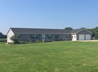 766 E 3200 Ave, Ramsey, IL 62080