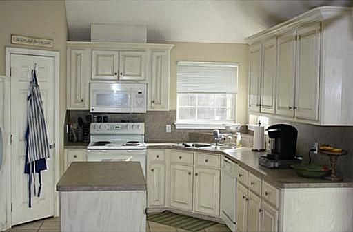 4th image of 3214 Neuburg Ct