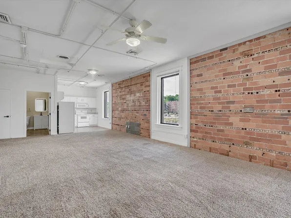 400 N Main St APT 403, Davenport, IA 52801