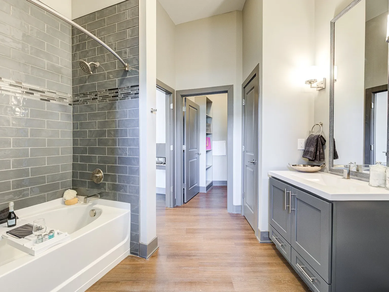 VER at Proscenium Apartments — Photo 4