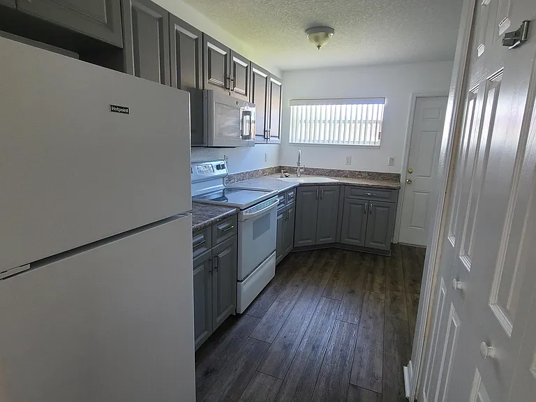 249 College Park Dr — Photo 4
