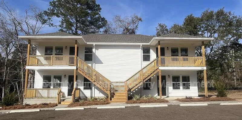 2 bed, 1.5 bath, $1,250 — Photo 2