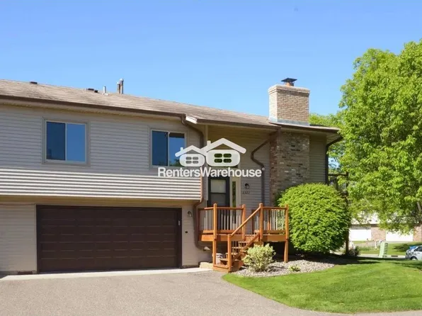 2323 Amberwood Dr, Woodbury, MN 55125