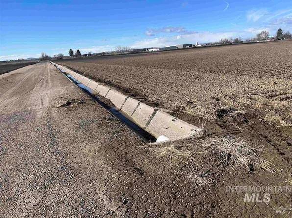 6613 Denver Rd, Fruitland, ID 83619