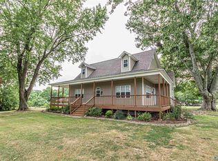 345 Shoal Creek Rd, Arab, AL 35016