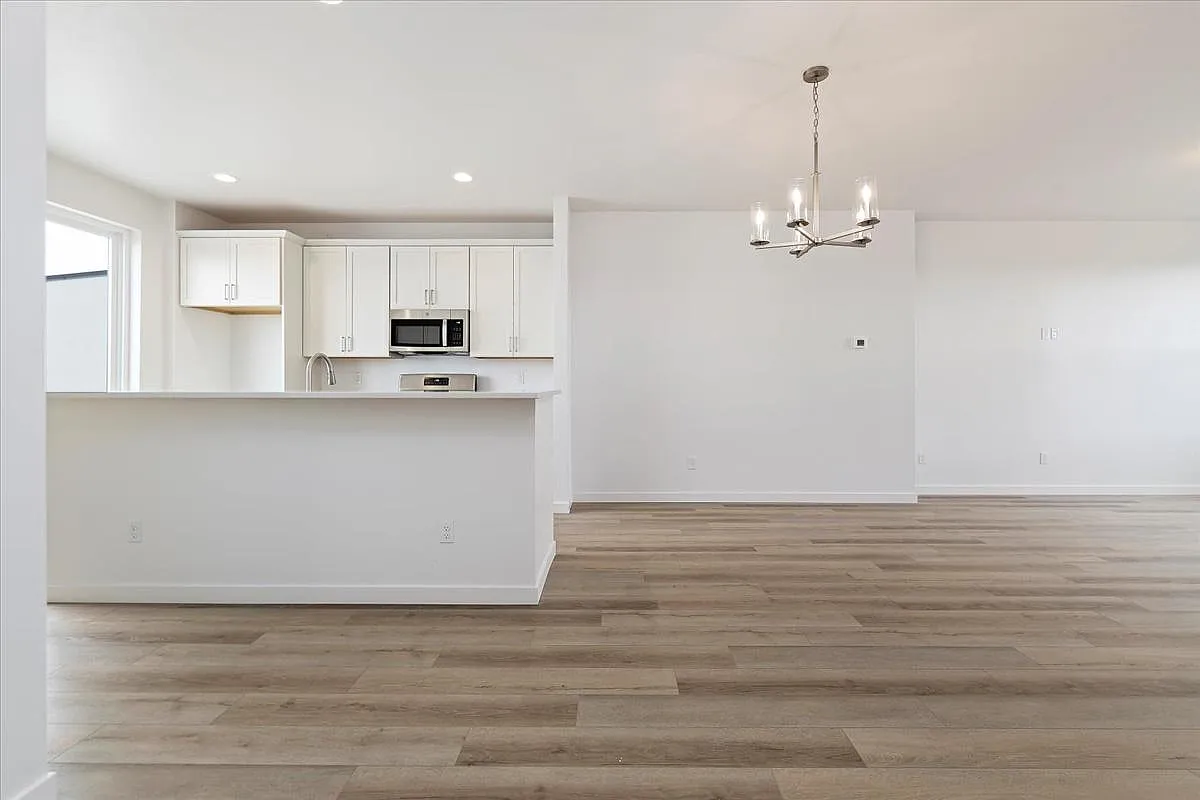 Building Photo - 1624 N Mumbarto Ln