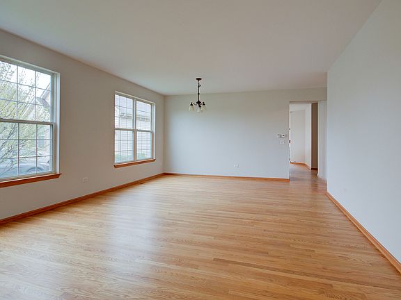 4th image of 16153 Seneca Lake Cir