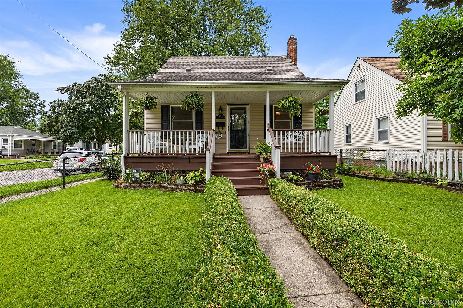 3171 Edgeworth St photo 1