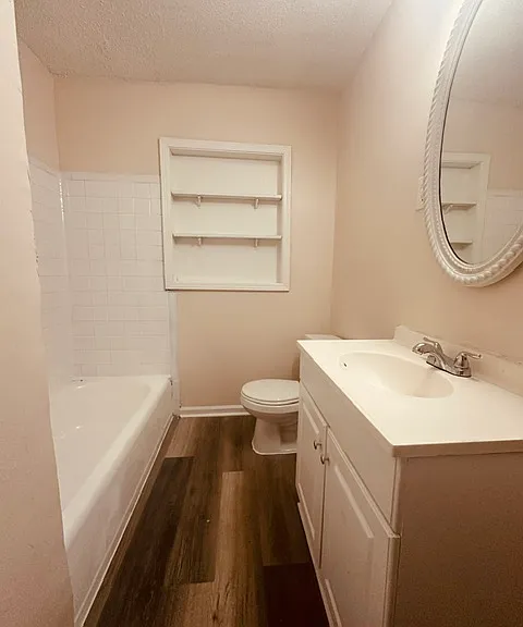 4051 Southlawn Ave — Photo 7