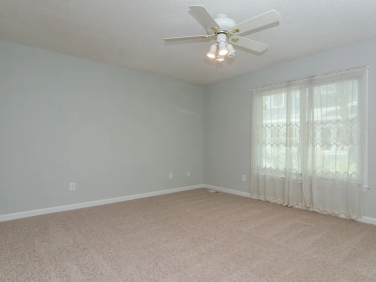 717 Sloop Pointe Ln — Photo 24