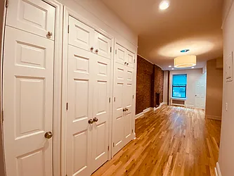 Rented by Metropolis Real Estate of Manhattan