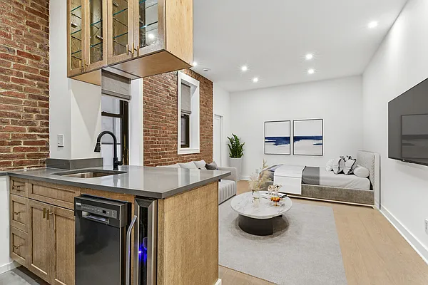 Rented by Oxford Property Group | media 1