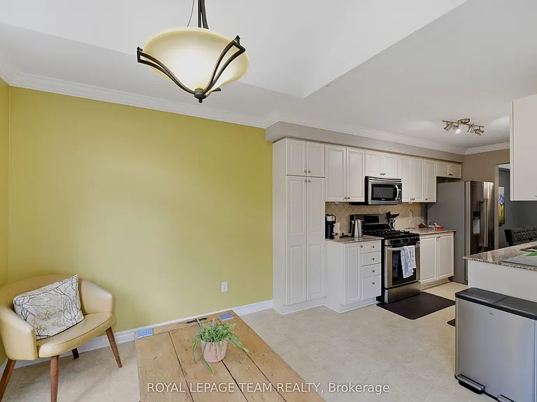 216 Horseshoe Cres — Photo 27