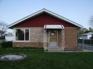 8233 Nashville Ave, Burbank, IL