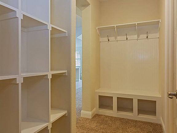 5th image of 7258 Beranger Dr