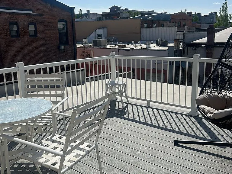 241 High St NE — Photo 21