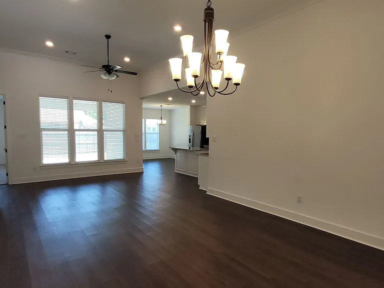 9587 S Creek Dr — Photo 3