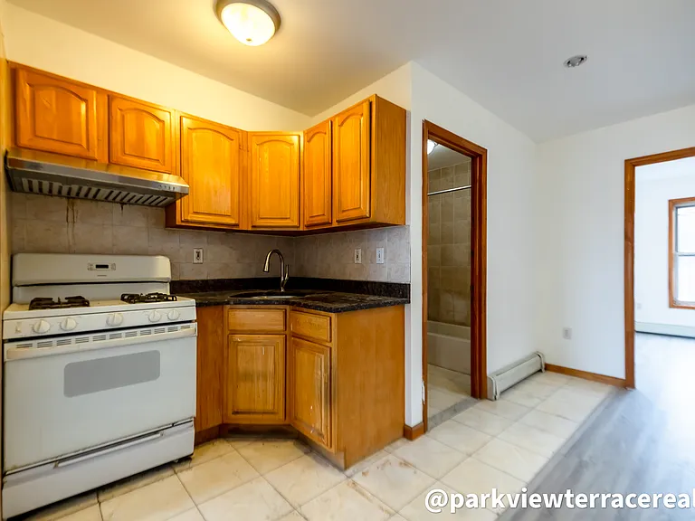 128 23rd St #3 — Photo 4