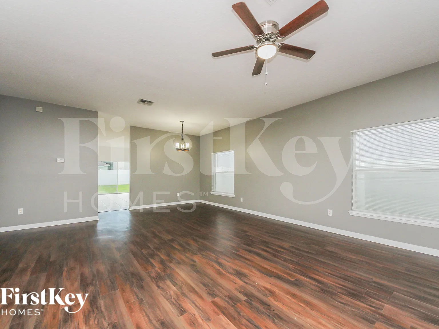 4 bed, 2.0 bath, 1795 sqft, $2,060 — Photo 3