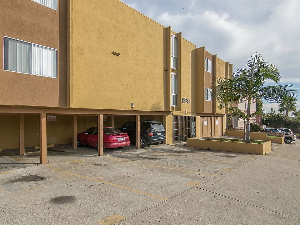 1st image of 4041 49th St
