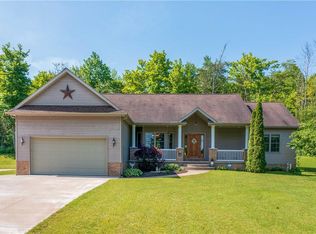 10100 Aubury Rd, Waterford, PA 16441