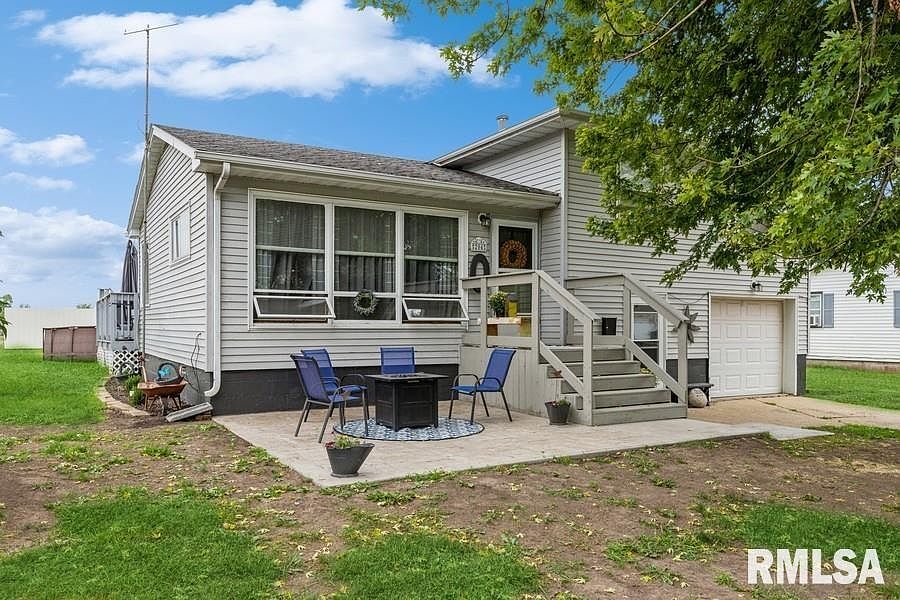 1st image of 204 SE 8th Ave