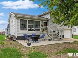 204 SE 8th Ave, Aledo, IL 61231