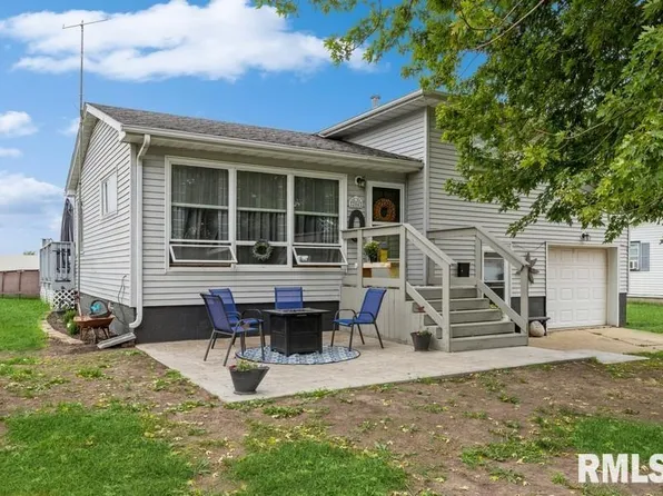 204 SE 8th Ave, Aledo, IL 61231