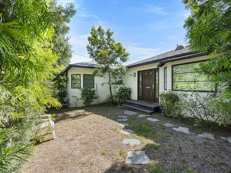 2649 Lake Ave — Photo 17