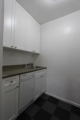 Rented by Hatuka Properties | media 12